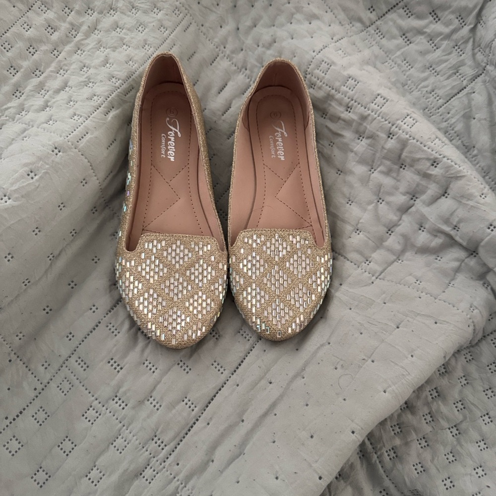 Forever comfort Women's Sparkling Gold Flats